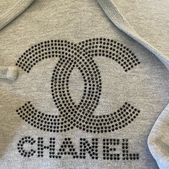 Sweater - Picture 3 of 3